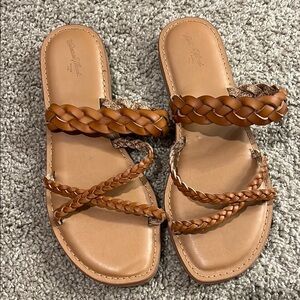 Universal Thread Tan Braided Sandals